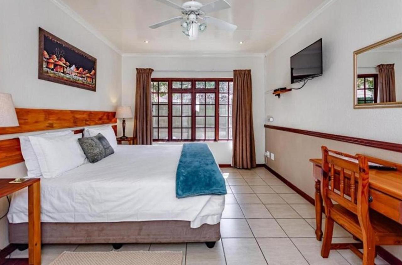 The Link Guest Lodge Kempton Park Exteriér fotografie