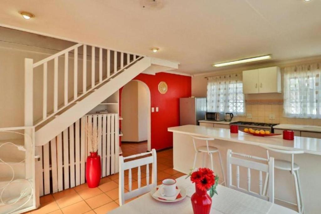 The Link Guest Lodge Kempton Park Exteriér fotografie